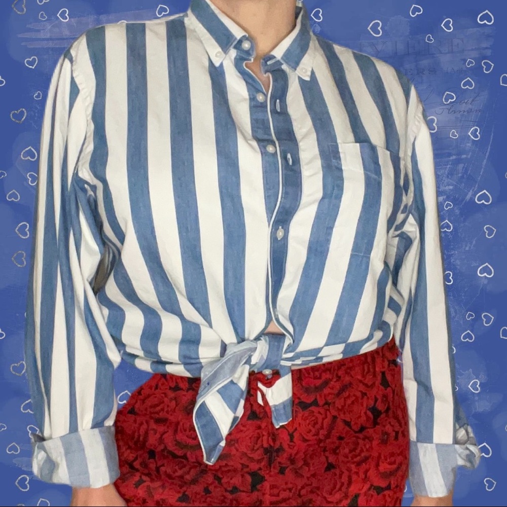 Stripe button up
